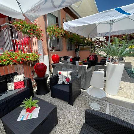 Hotel Virginia Garda  Ngoại thất bức ảnh