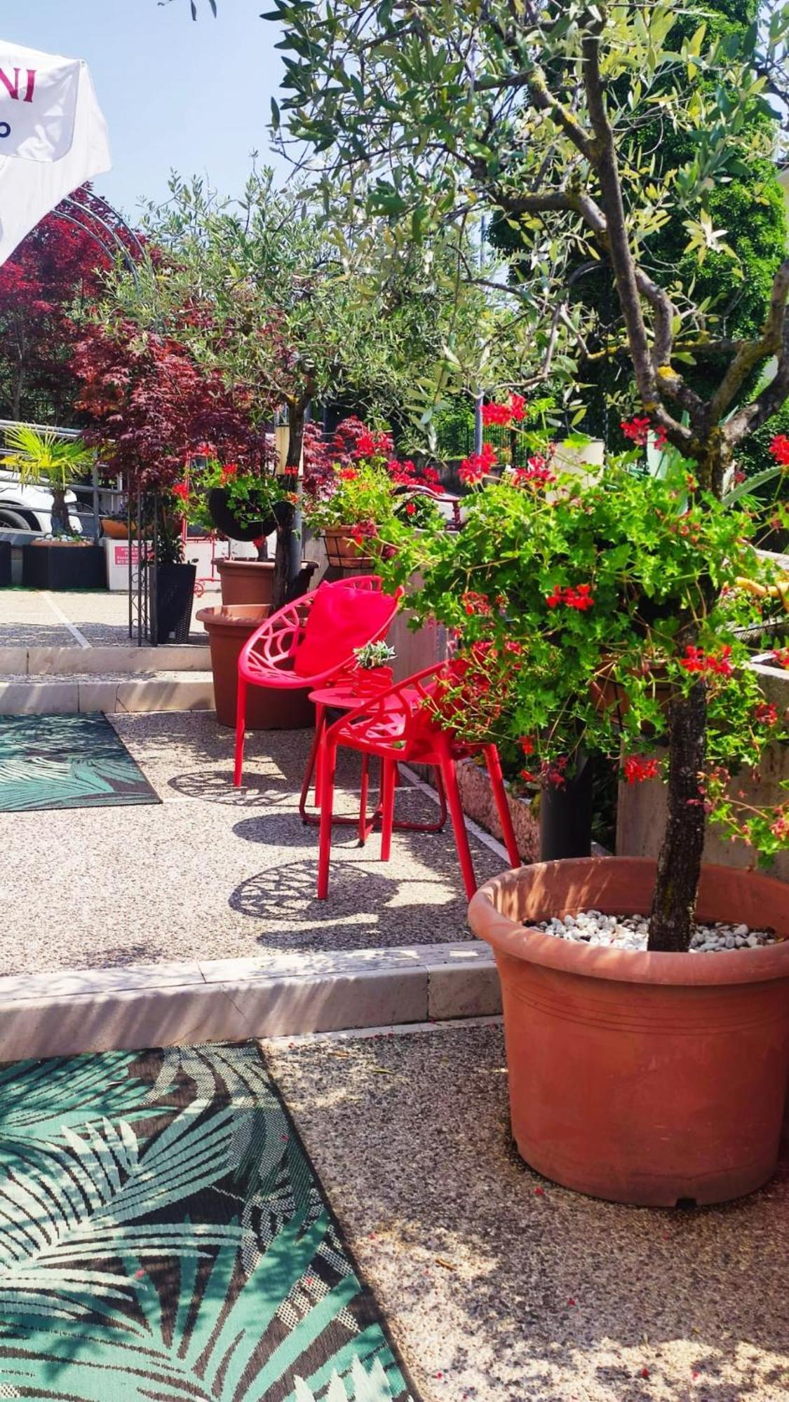 Hotel Virginia Garda  Ngoại thất bức ảnh